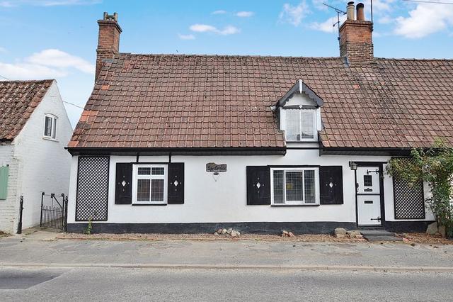 2 bedroom Detached Cottage
