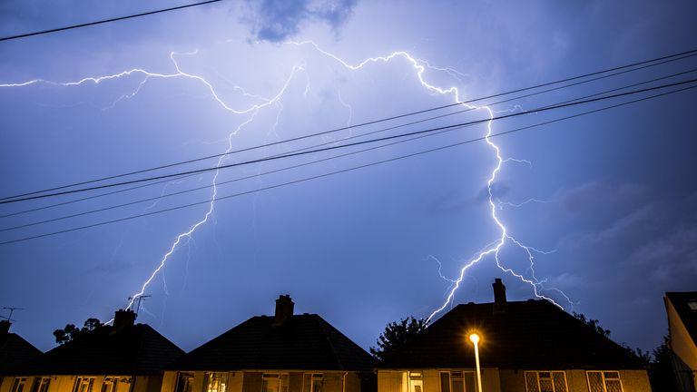 UK weather: Met Office issues yellow warnings for thunderstorms after hottest day of year so far
