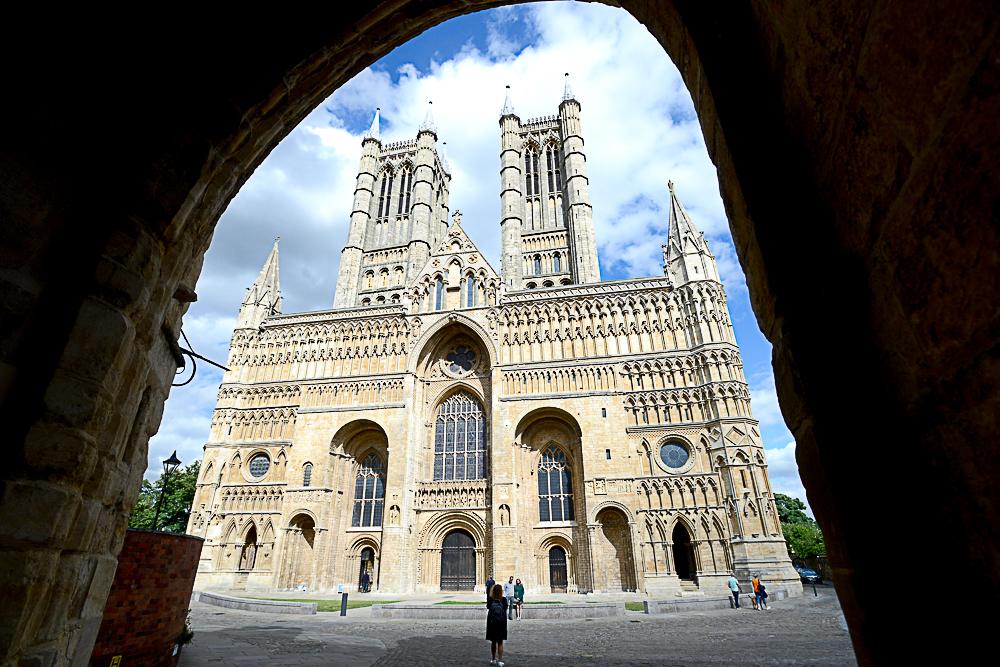 We're delighted to share that we have won the Conservation Award from The Civic Trust for our work to the West Front of the Cathedral.
We want to thank every person that has been involved in this amazing project.
 