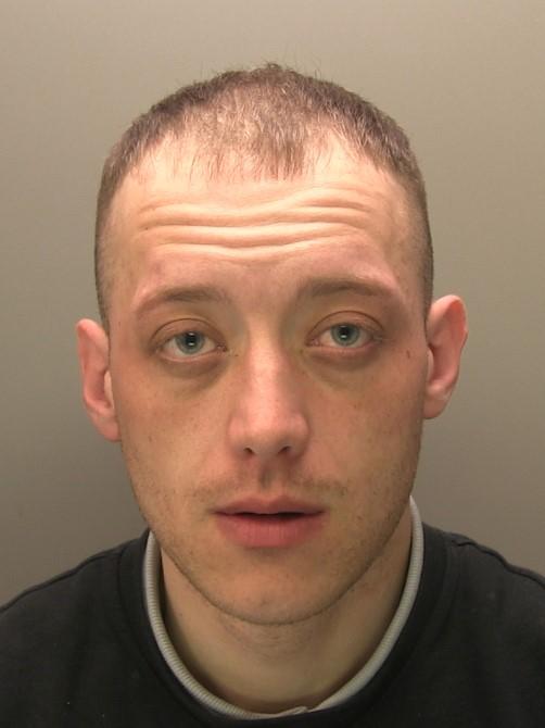 We are appealing for help to find wanted man Oliver Thompson.
The 33-year-old is wanted on recall to prison and for being unlawfully at large. He is believed to be in the Ermine area of Lincoln. 
More here: