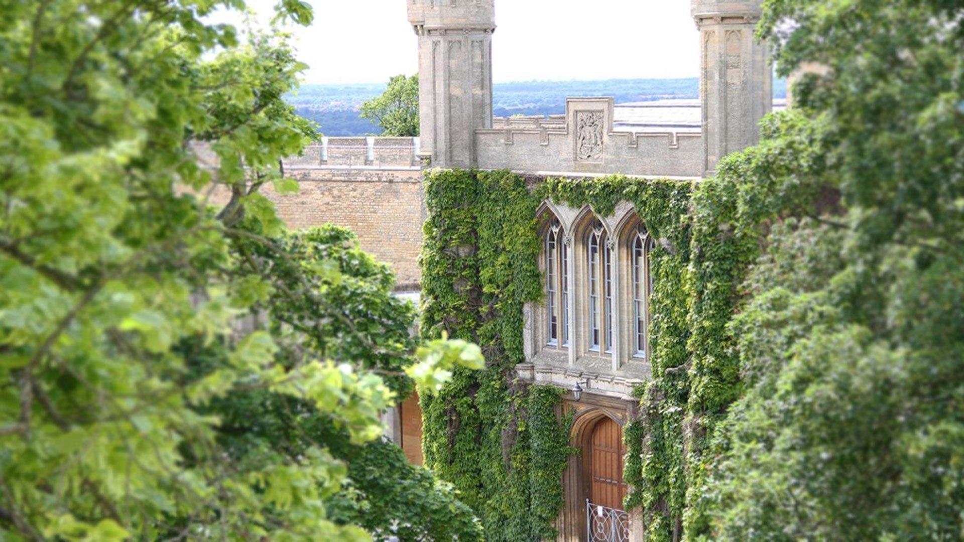 Aspiring female pilot receives suspended sentence for glass attack