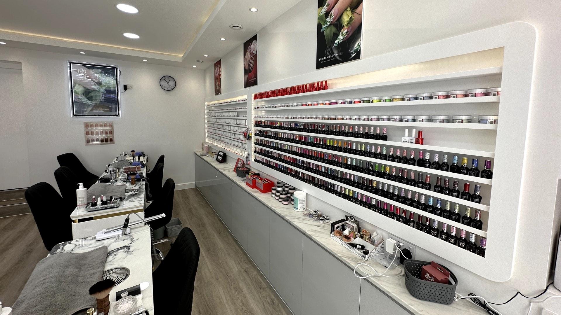 Indulge in Luxurious Nail and Beauty Treatments for the Perfect Pampering Session!