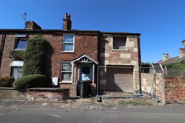 3 bedroom End Terraced House