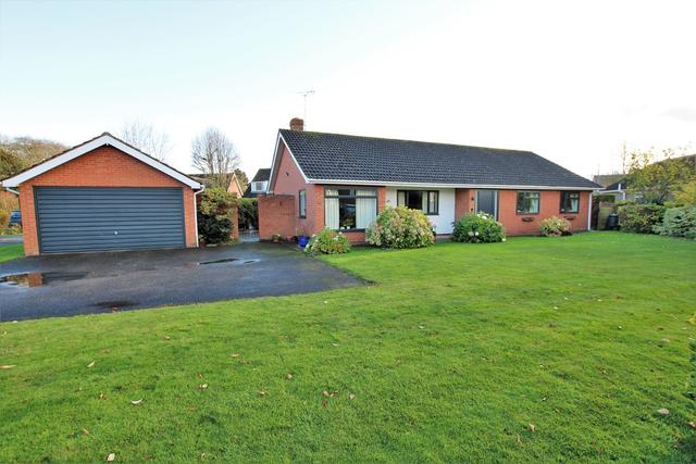4 bedroom Detached Bungalow